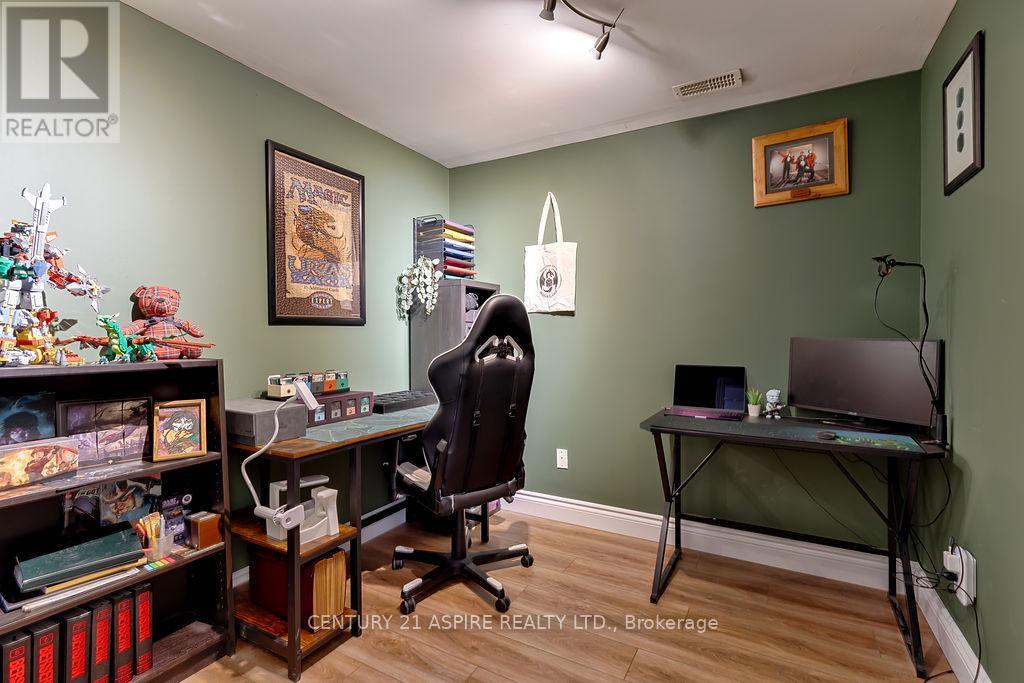 32 Bayshore Drive, Petawawa, Ontario  K8H 3R7 - Photo 37 - X12978944