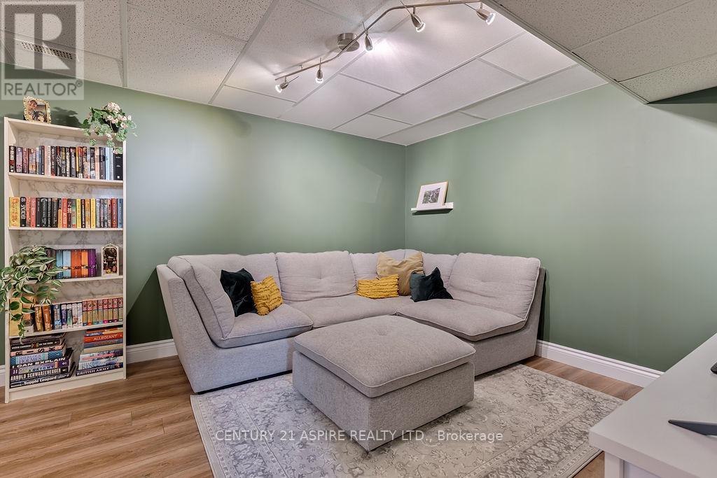 32 Bayshore Drive, Petawawa, Ontario  K8H 3R7 - Photo 31 - X12978944