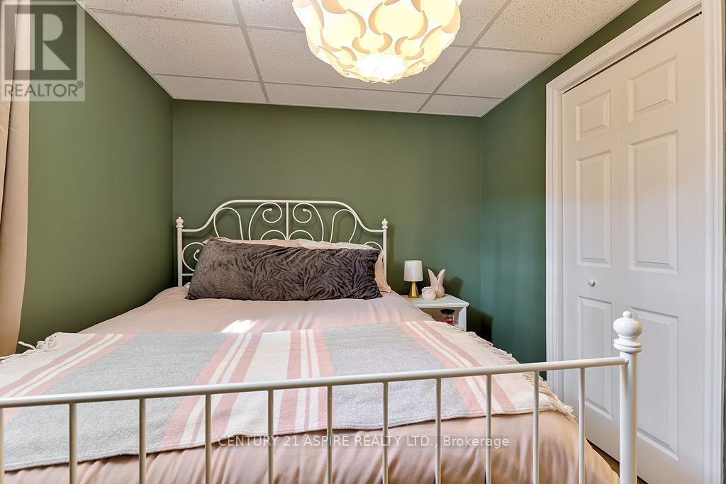 32 Bayshore Drive, Petawawa, Ontario  K8H 3R7 - Photo 34 - X12978944