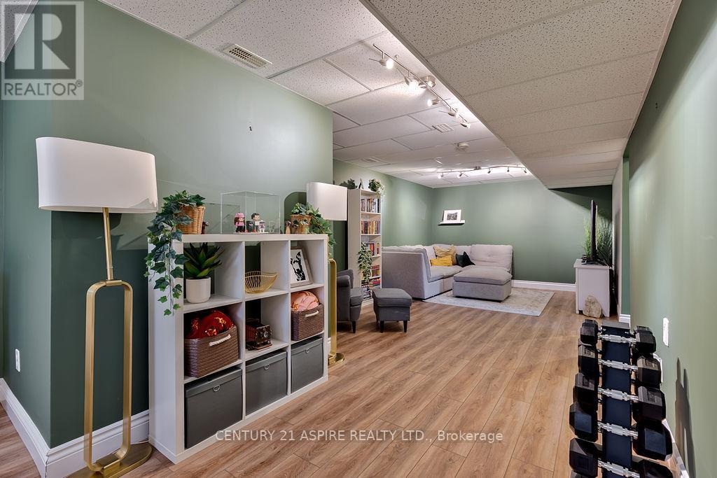 32 Bayshore Drive, Petawawa, Ontario  K8H 3R7 - Photo 29 - X12978944