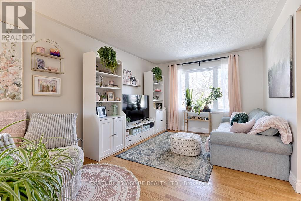 32 Bayshore Drive, Petawawa, Ontario  K8H 3R7 - Photo 4 - X12978944