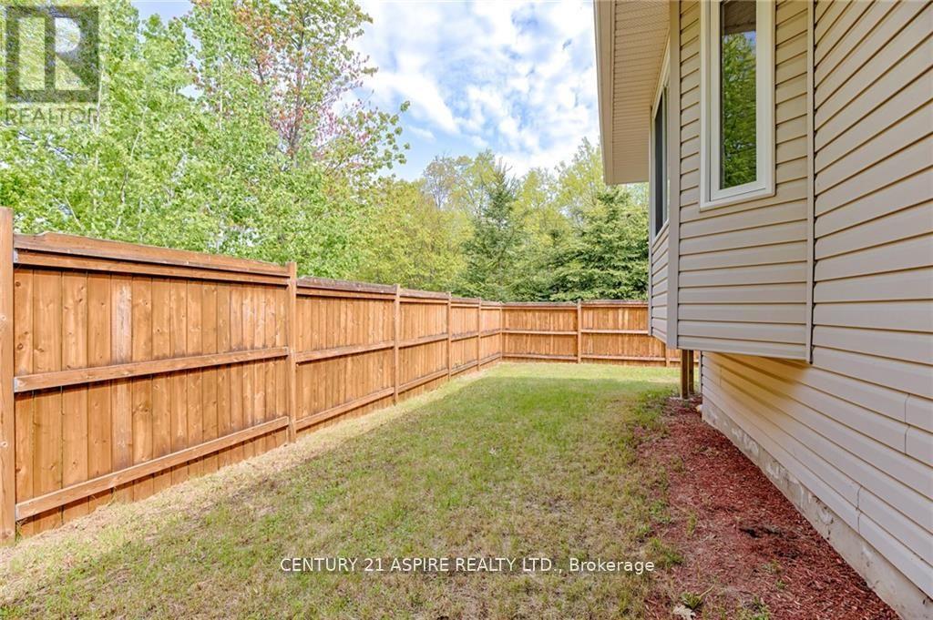 32 Bayshore Drive, Petawawa, Ontario  K8H 3R7 - Photo 46 - X12978944