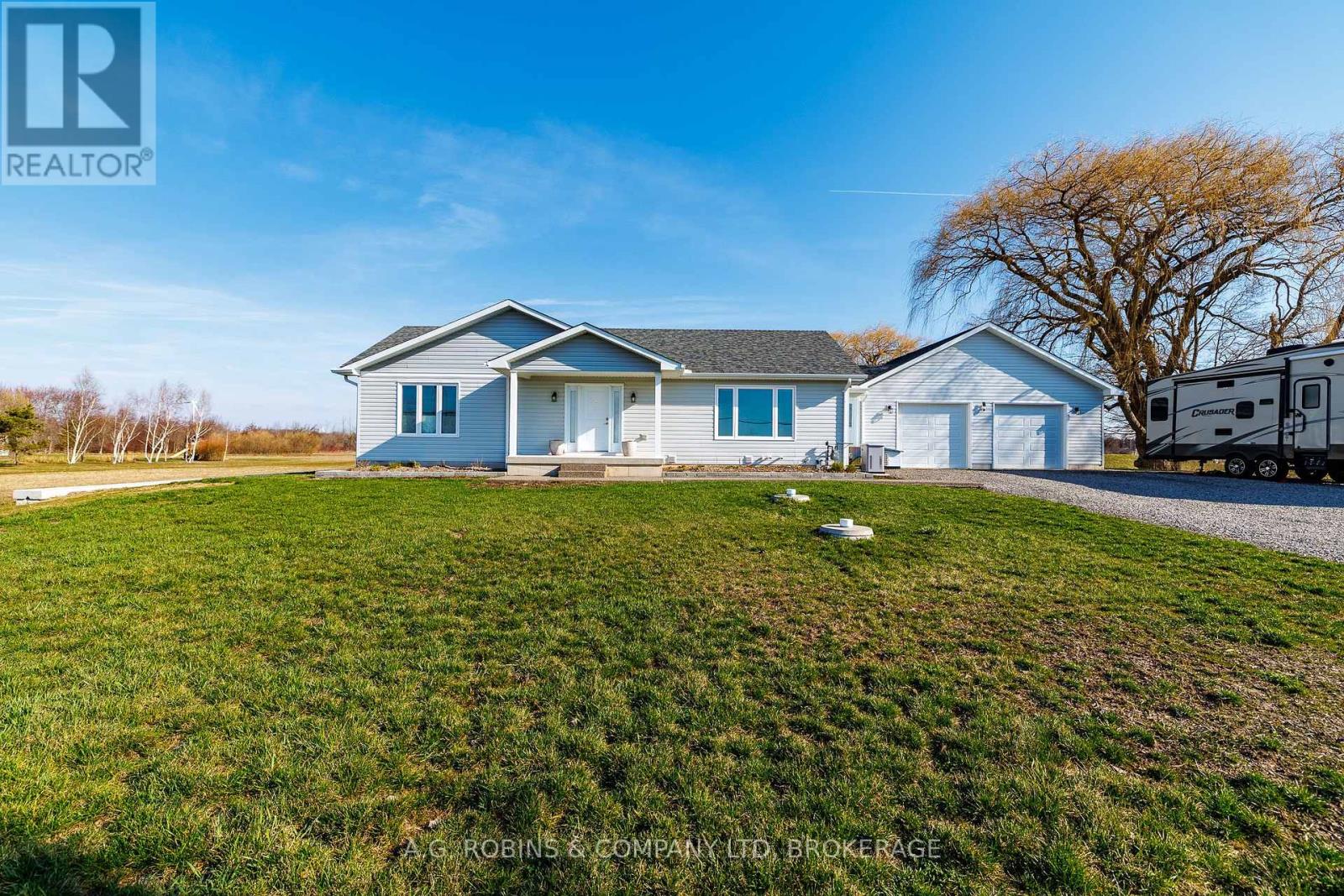 11716 Lakeshore Road, Wainfleet, Ontario  L0S 1V0 - Photo 2 - X12792076