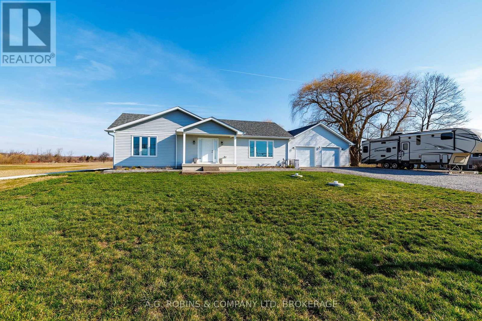 11716 Lakeshore Road, Wainfleet, Ontario  L0S 1V0 - Photo 4 - X12792076