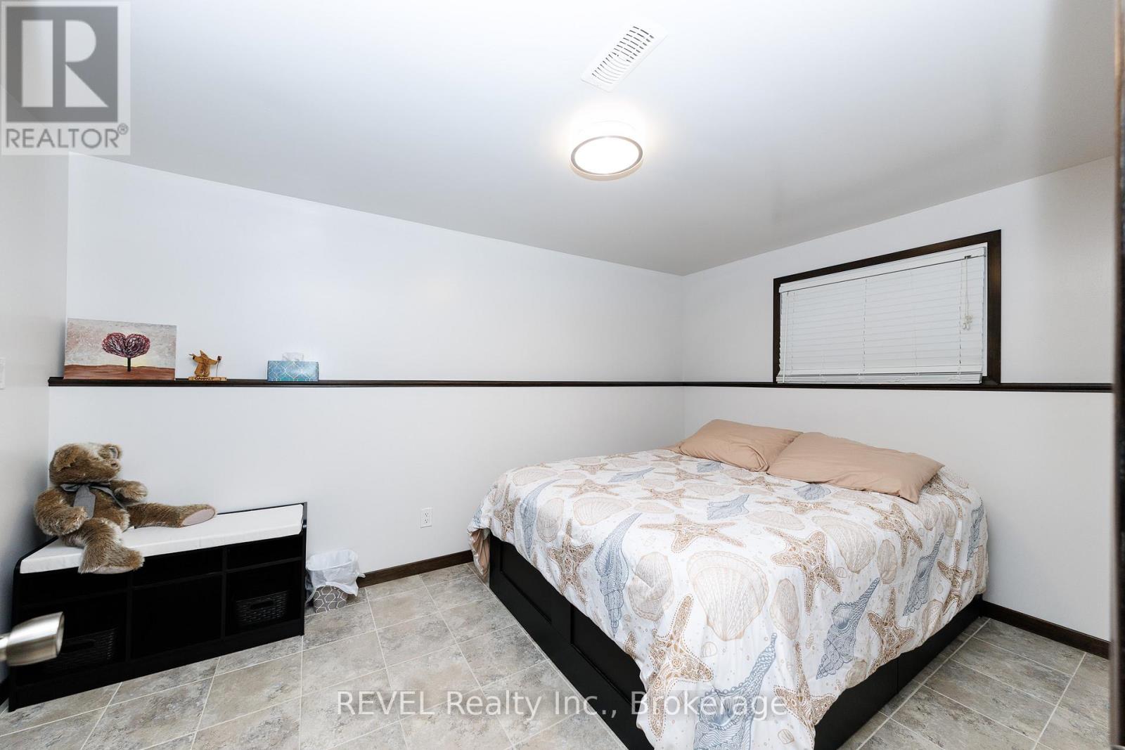 323 Barrick Road, Port Colborne, Ontario  L3K 4B6 - Photo 25 - X12942542