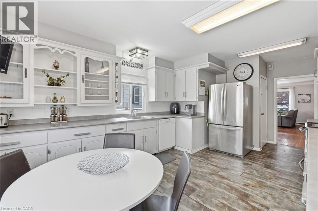 20 East 18th Street, Hamilton, Ontario  L9A 4N7 - Photo 11 - 40807735