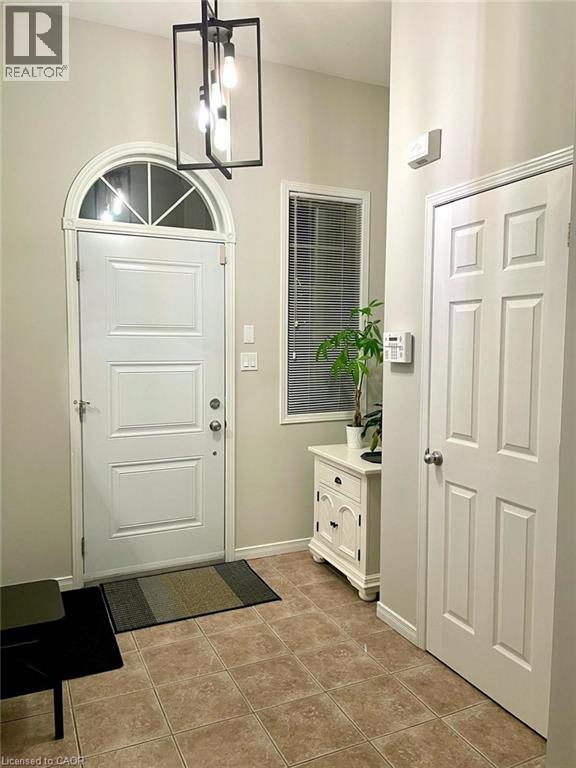 593 Southridge Drive, Hamilton, Ontario  L9C 7V8 - Photo 7 - 40819233