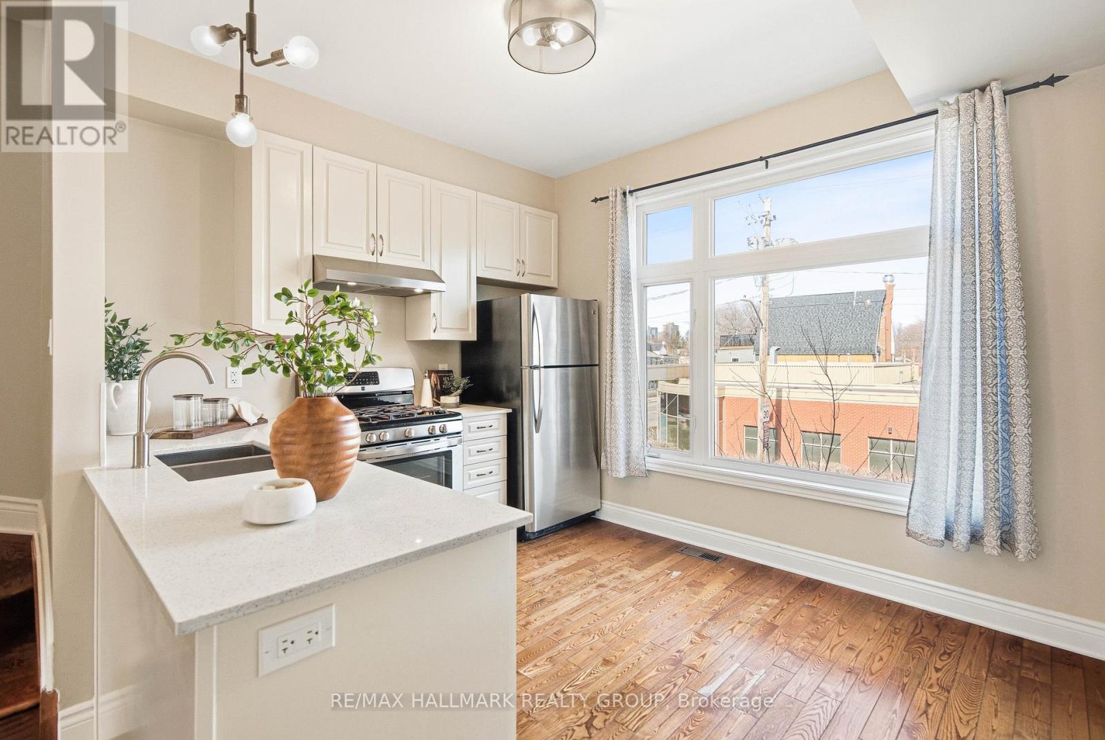 290 Cambridge Street N, Ottawa, Ontario  K1R 0B4 - Photo 20 - X12979266