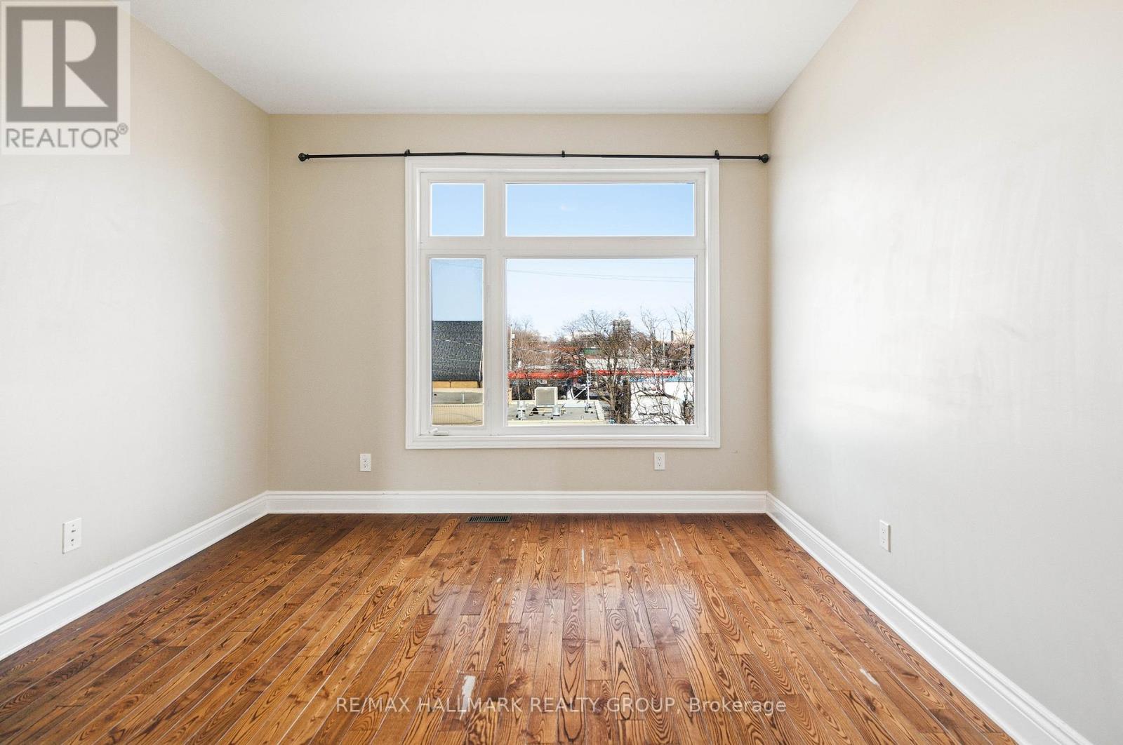 290 Cambridge Street N, Ottawa, Ontario  K1R 0B4 - Photo 33 - X12979266