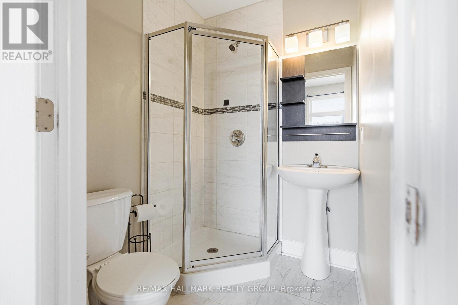 290 Cambridge Street N, Ottawa, Ontario  K1R 0B4 - Photo 37 - X12979266