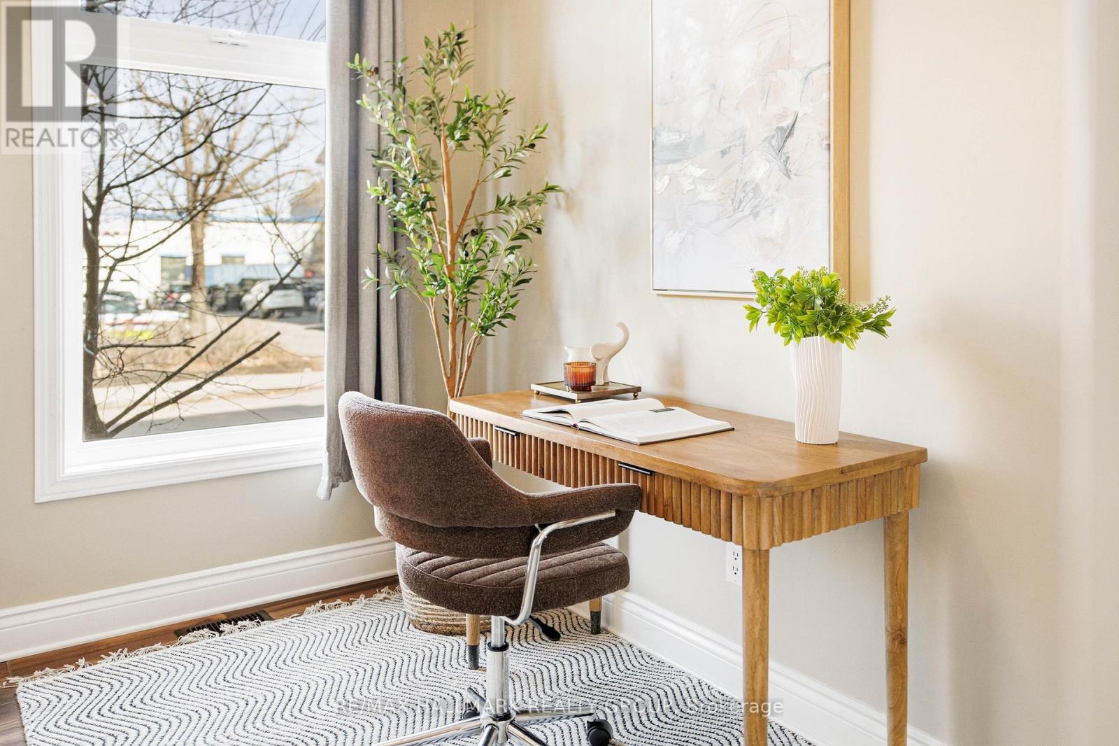 290 Cambridge Street N, Ottawa, Ontario  K1R 0B4 - Photo 4 - X12979266