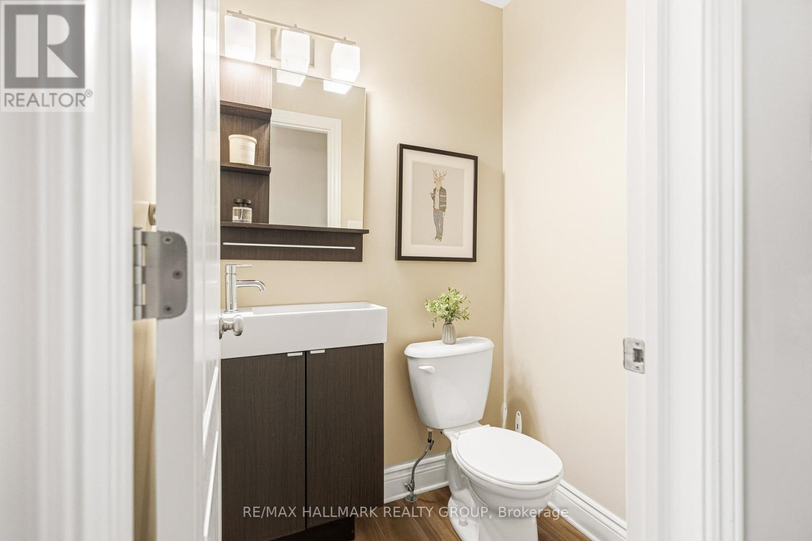 290 Cambridge Street N, Ottawa, Ontario  K1R 0B4 - Photo 7 - X12979266