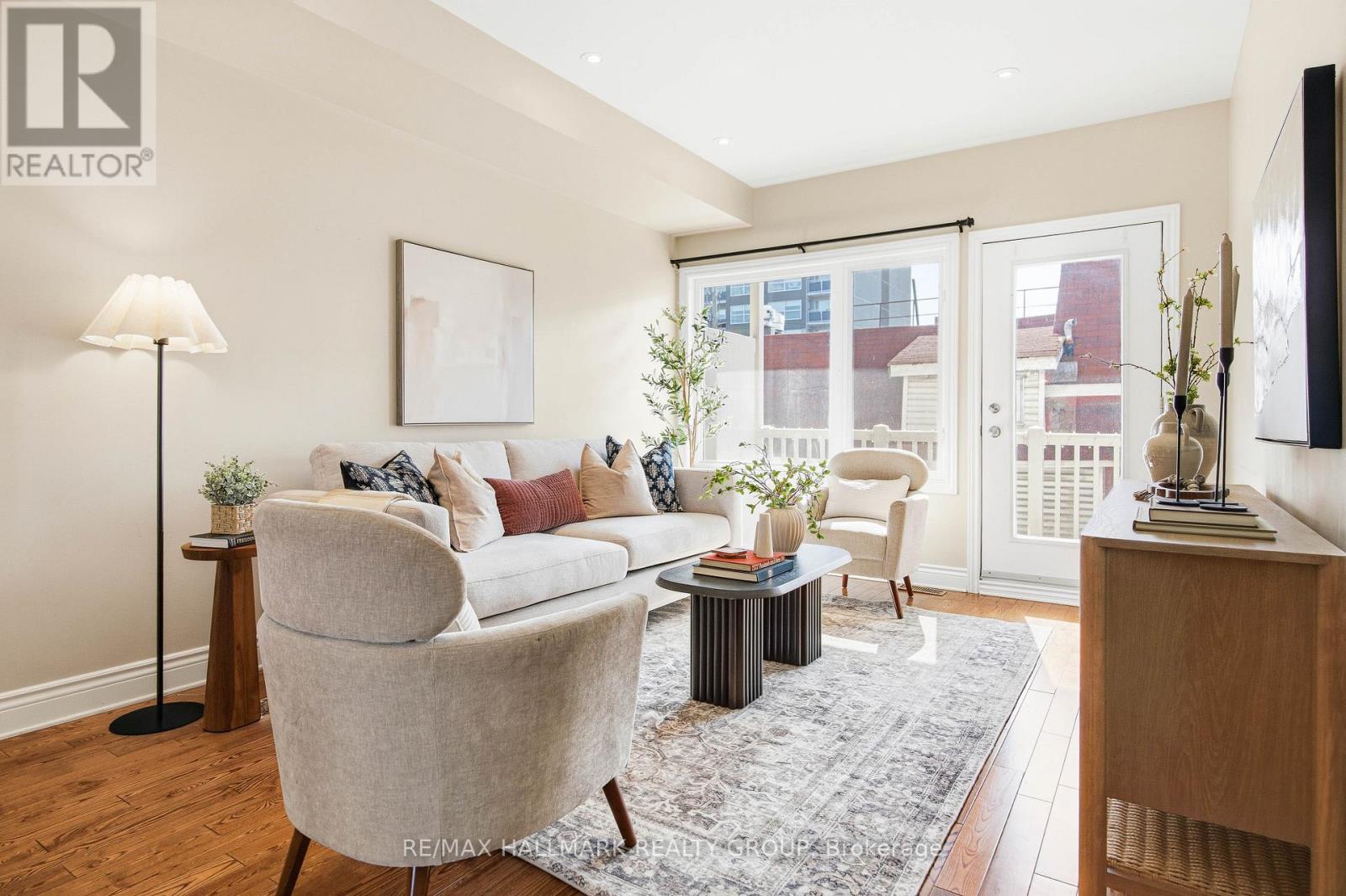 290 Cambridge Street N, Ottawa, Ontario  K1R 0B4 - Photo 9 - X12979266