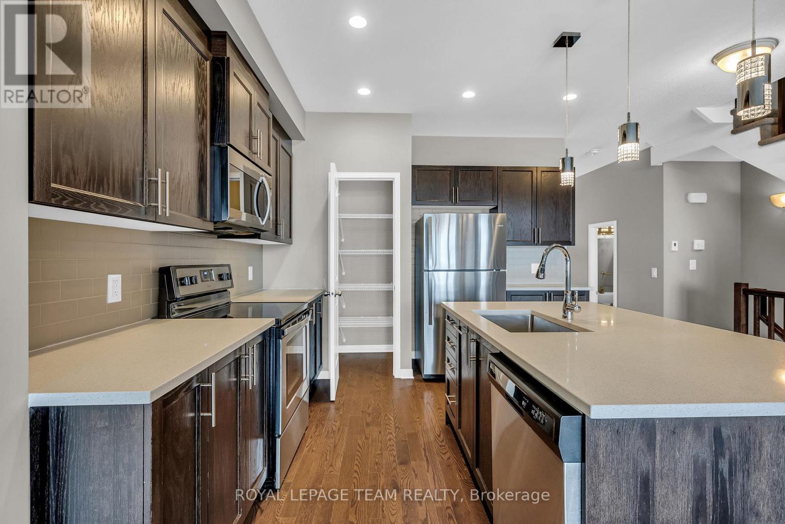 338 Nonius Street, Ottawa, Ontario  K2V 0E1 - Photo 10 - X12979296