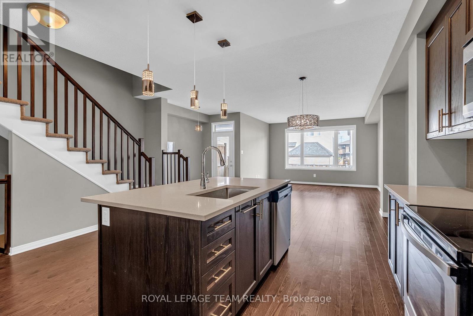 338 Nonius Street, Ottawa, Ontario  K2V 0E1 - Photo 11 - X12979296