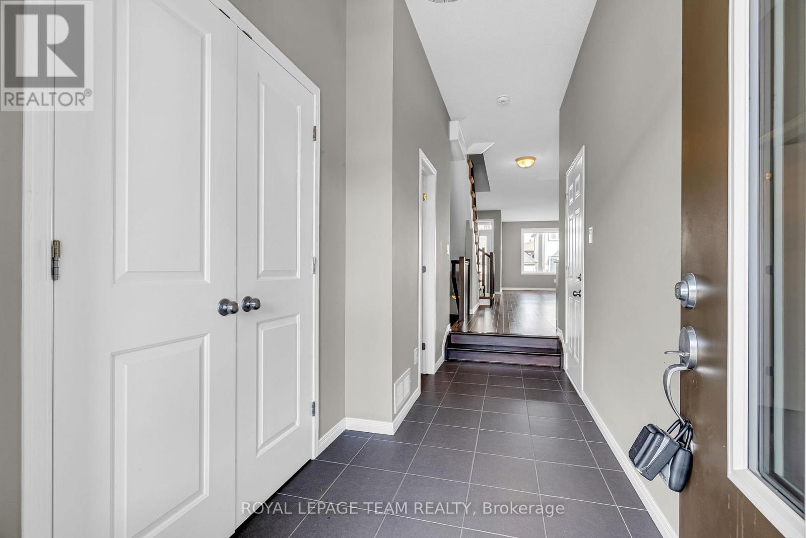 338 Nonius Street, Ottawa, Ontario  K2V 0E1 - Photo 5 - X12979296