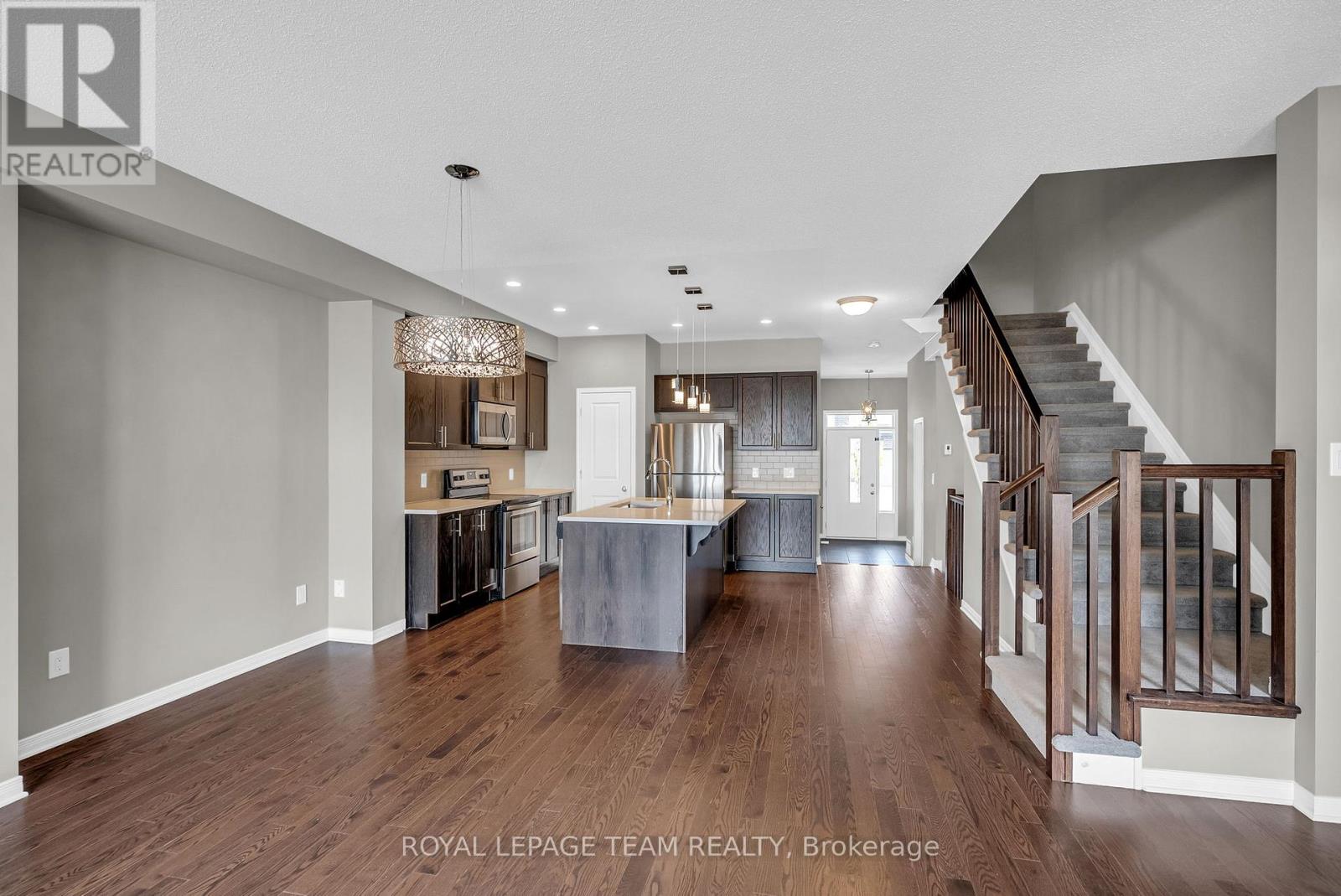 338 Nonius Street, Ottawa, Ontario  K2V 0E1 - Photo 7 - X12979296