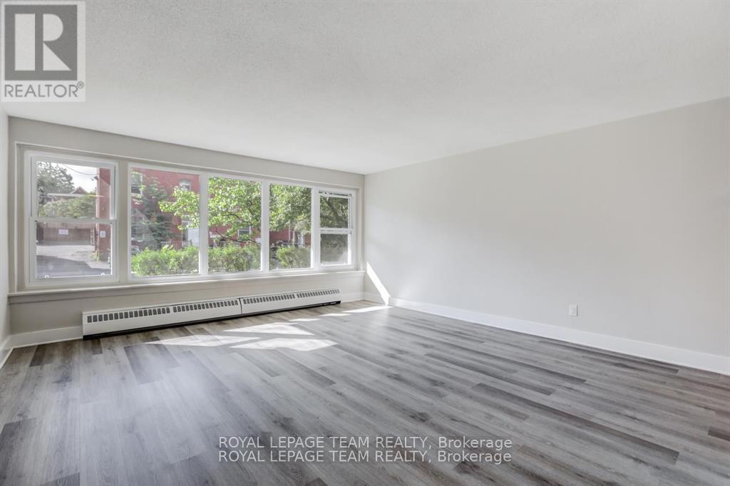 607 - 325 Besserer Street, Ottawa, Ontario  K1N 6B4 - Photo 2 - X12979306