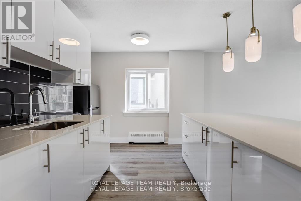 607 - 325 Besserer Street, Ottawa, Ontario  K1N 6B4 - Photo 4 - X12979306