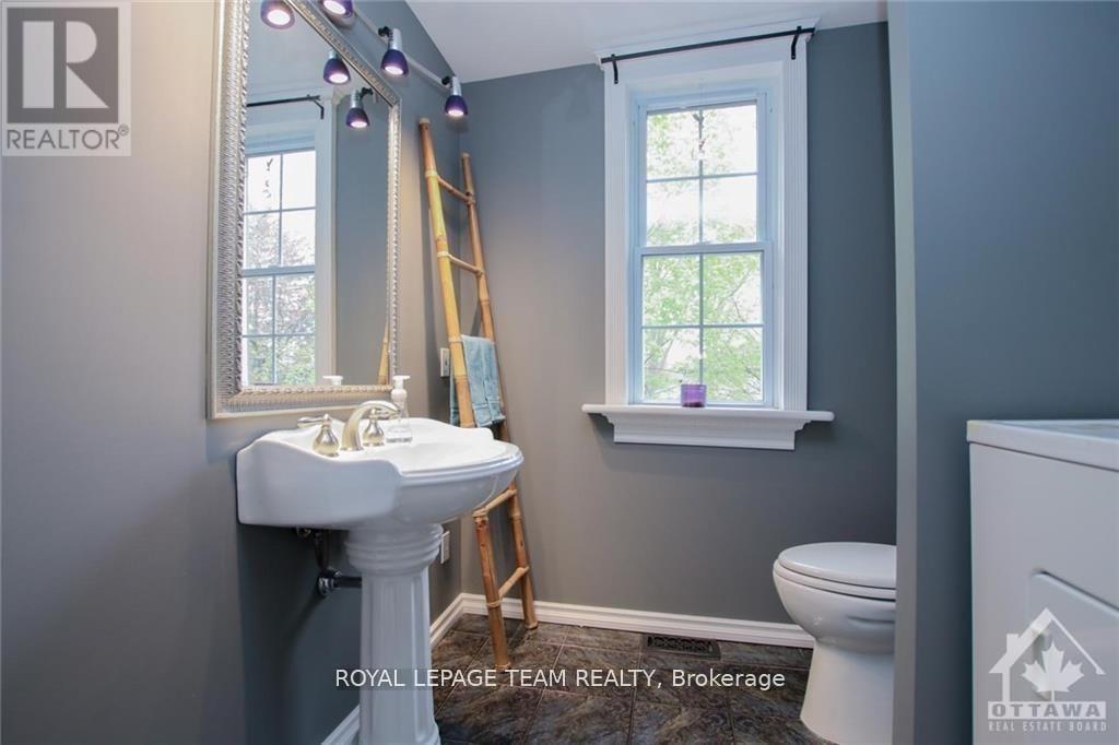478 Hilson Avenue, Ottawa, Ontario  K1Z 6C5 - Photo 13 - X12979310