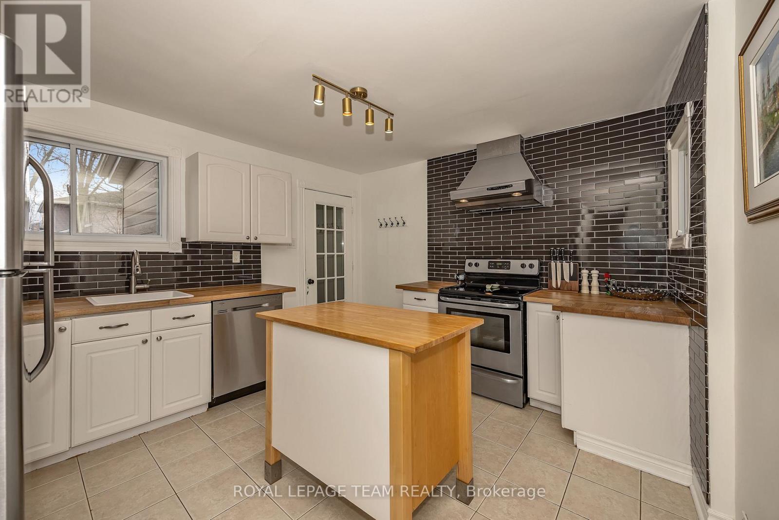 478 Hilson Avenue, Ottawa, Ontario  K1Z 6C5 - Photo 24 - X12979310