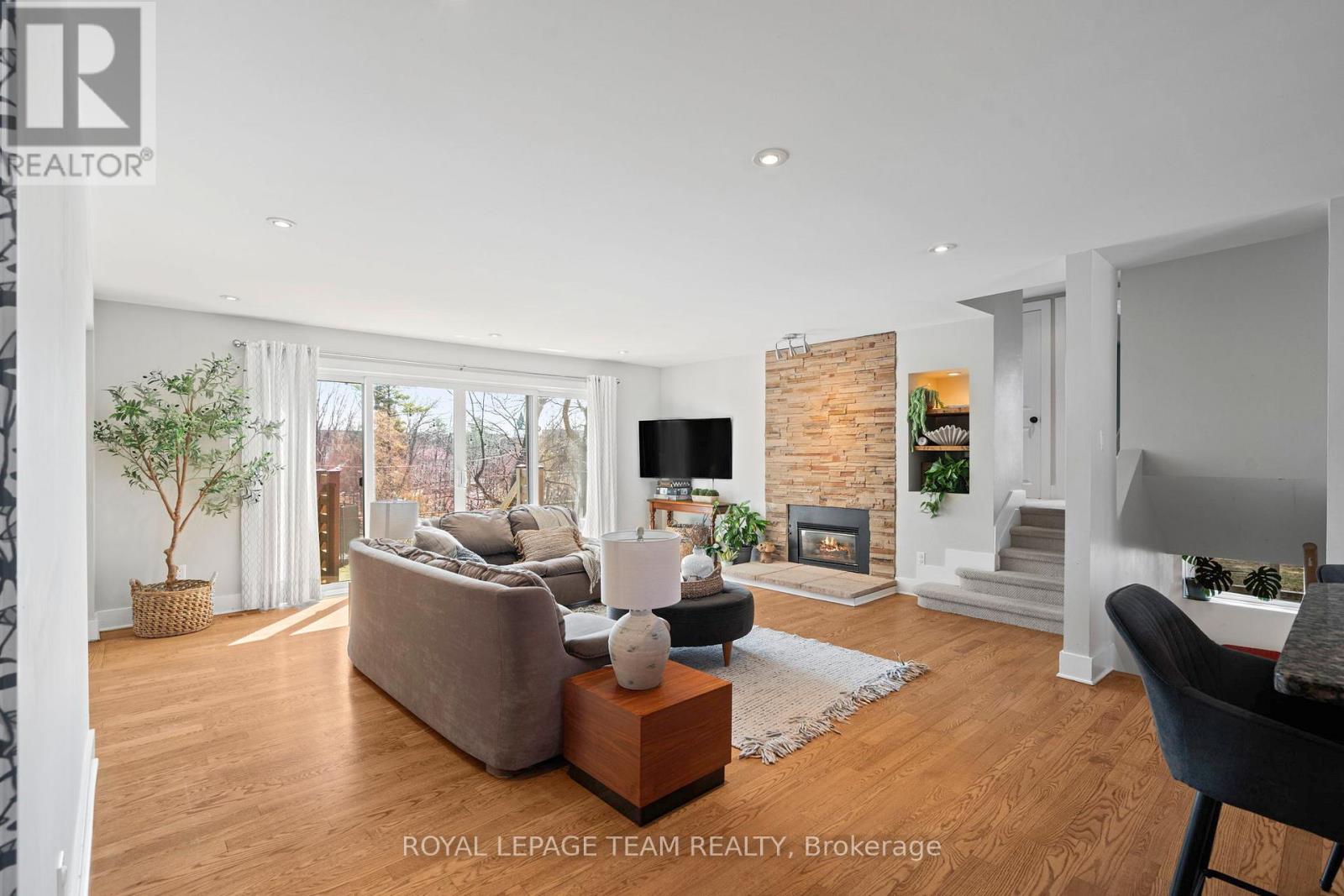 5492 West River Drive, Ottawa, Ontario  K4M 1G8 - Photo 9 - X12979340