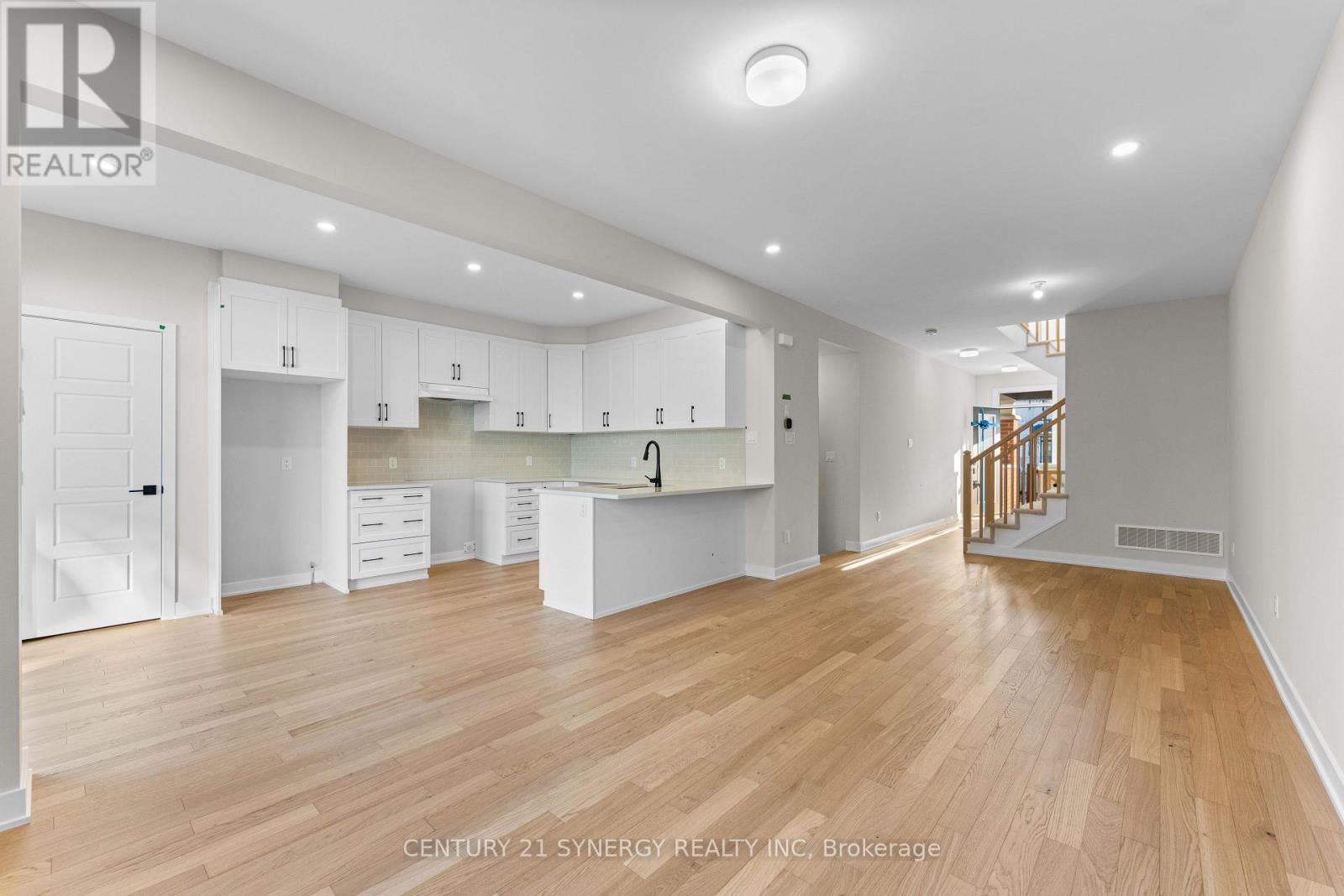 305 Cornflower Row, Ottawa, Ontario  K0A 2Z0 - Photo 5 - X12979362