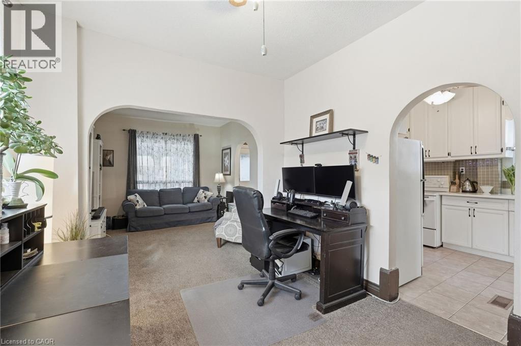 95 East 35th Street, Hamilton, Ontario  L8V 3X9 - Photo 9 - 40812660