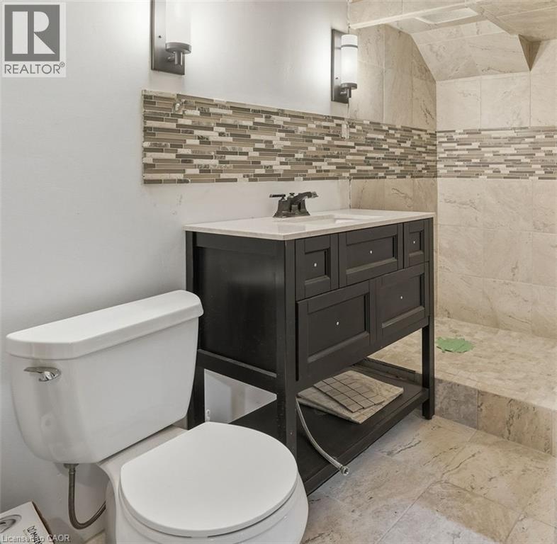 95 East 35th Street, Hamilton, Ontario  L8V 3X9 - Photo 24 - 40812660