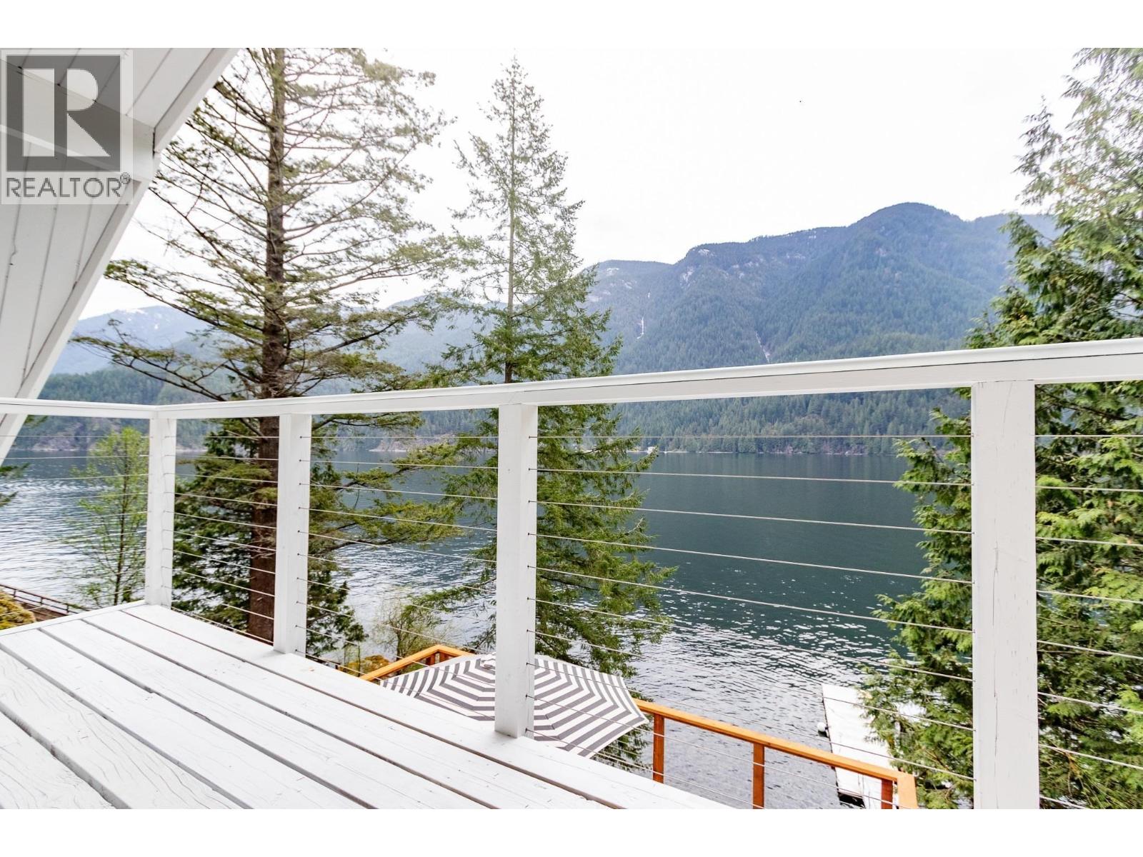 2937 Panorama Drive, North Vancouver, British Columbia  V7G 2A4 - Photo 13 - R3108653