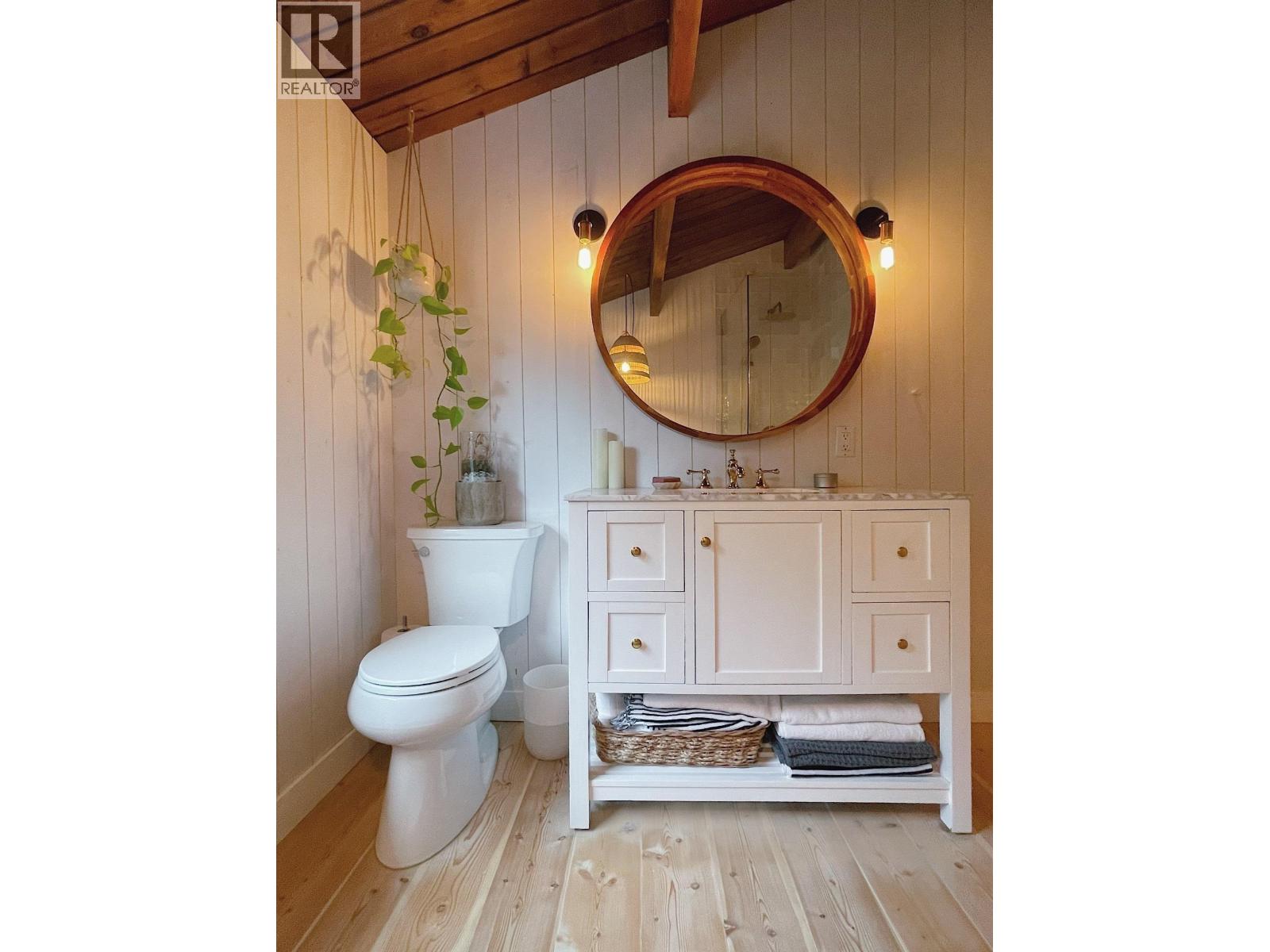 2937 Panorama Drive, North Vancouver, British Columbia  V7G 2A4 - Photo 15 - R3108653