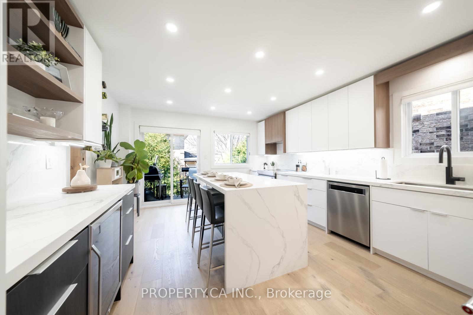 340 Lauder Avenue, Toronto, Ontario  M6E 3H8 - Photo 13 - C12979302