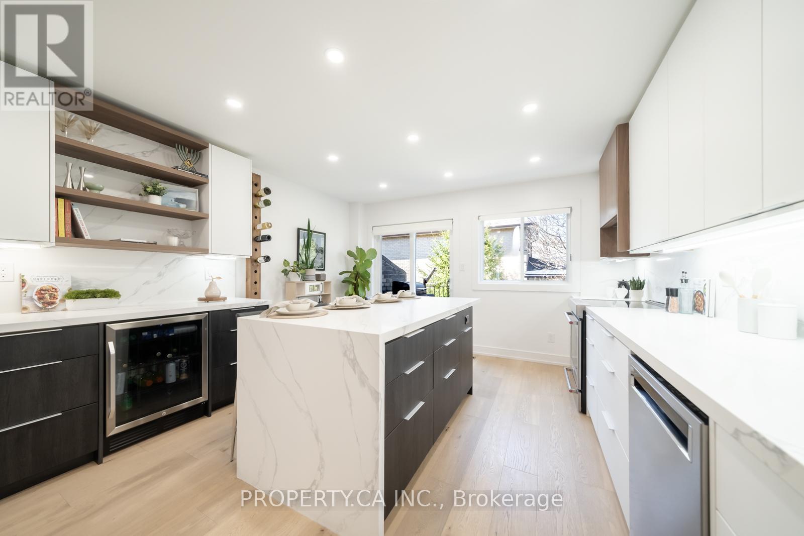 340 Lauder Avenue, Toronto, Ontario  M6E 3H8 - Photo 14 - C12979302