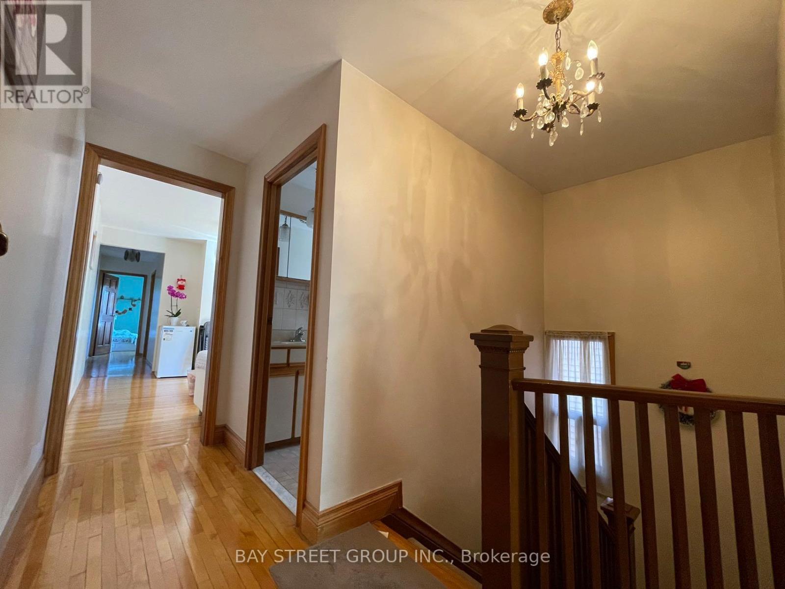 543 Crawford Street, Toronto, Ontario  M6G 3J9 - Photo 11 - C12979318