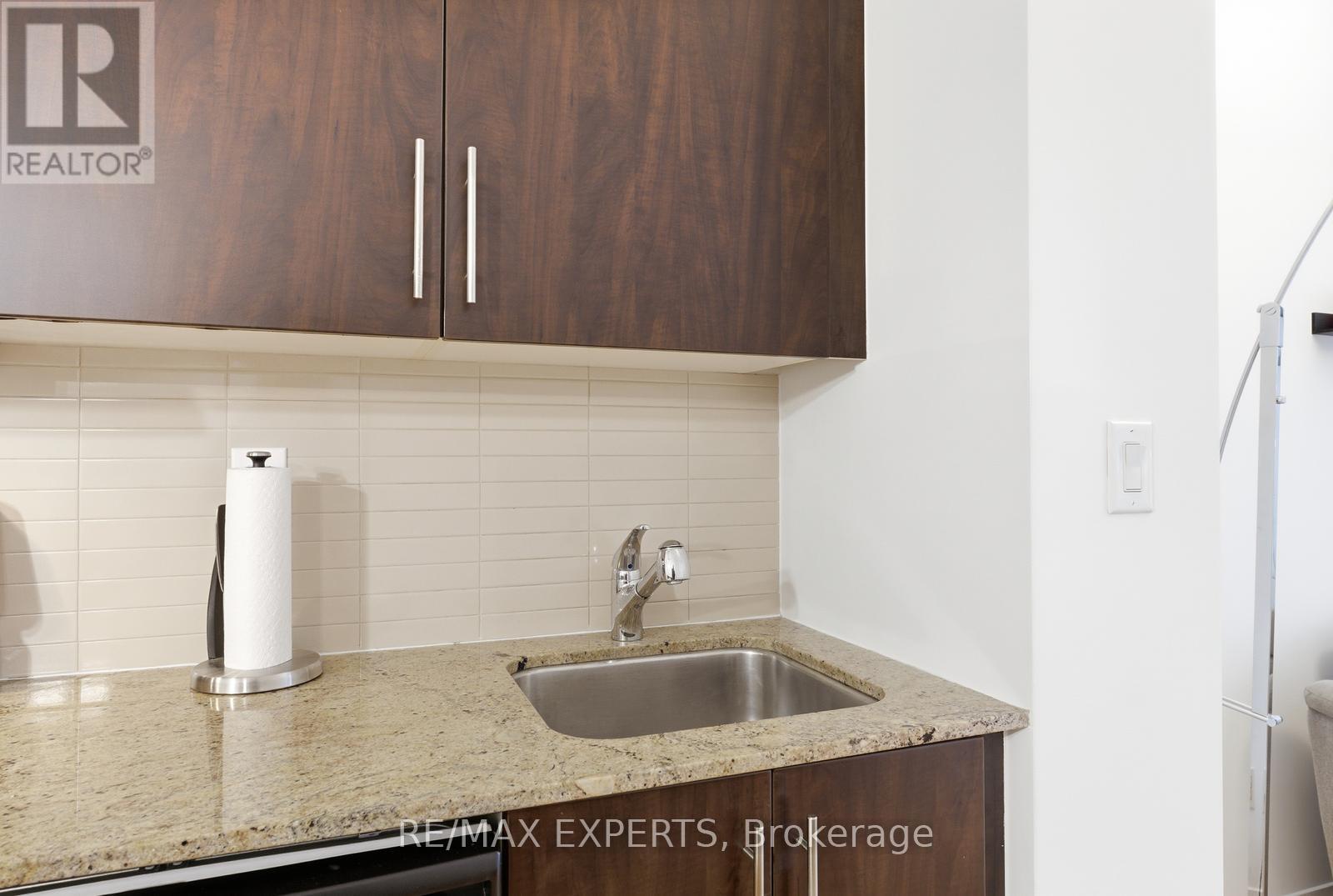 2405 - 55 Bremner Boulevard, Toronto, Ontario  M5J 0A6 - Photo 10 - C12979358