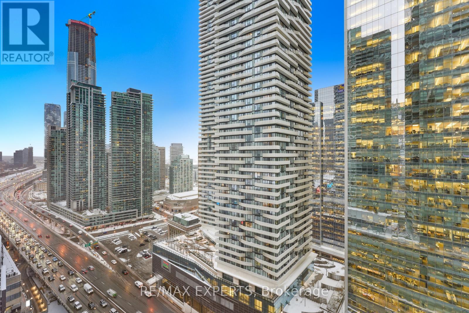 2405 - 55 Bremner Boulevard, Toronto, Ontario  M5J 0A6 - Photo 26 - C12979358