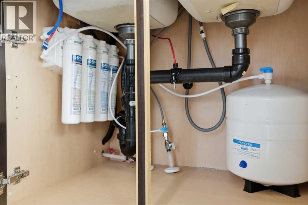 205 New Brighton Row SE, Calgary, Alberta  T2Z 1B9 - Photo 8 - A2294327