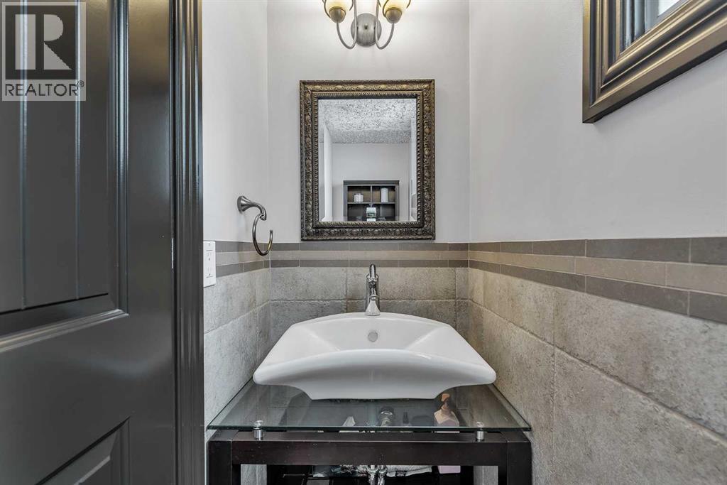 511 Woodpark Crescent SW, Calgary, Alberta  T2W 2S1 - Photo 20 - A2299796