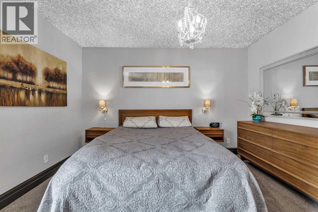 511 Woodpark Crescent SW, Calgary, Alberta  T2W 2S1 - Photo 25 - A2299796