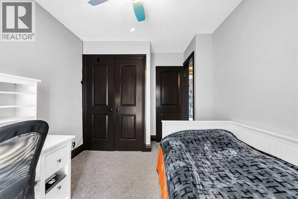 511 Woodpark Crescent SW, Calgary, Alberta  T2W 2S1 - Photo 29 - A2299796