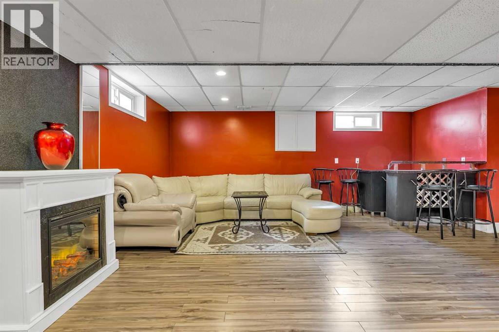 511 Woodpark Crescent SW, Calgary, Alberta  T2W 2S1 - Photo 33 - A2299796