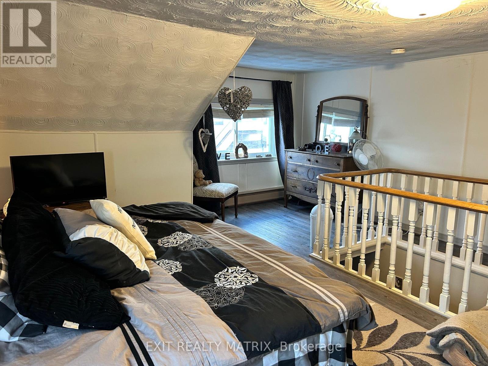 376 Telegraph Road, Alfred And Plantagenet, Ontario K0B 1A0 - Photo 15 - X12941442