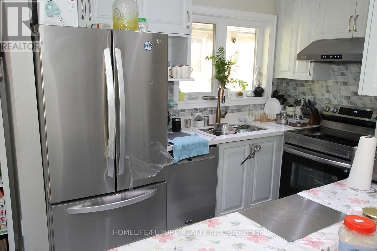 Main - 36 Baybrook Crescent, Toronto, Ontario  M1H 2R6 - Photo 3 - E12979290