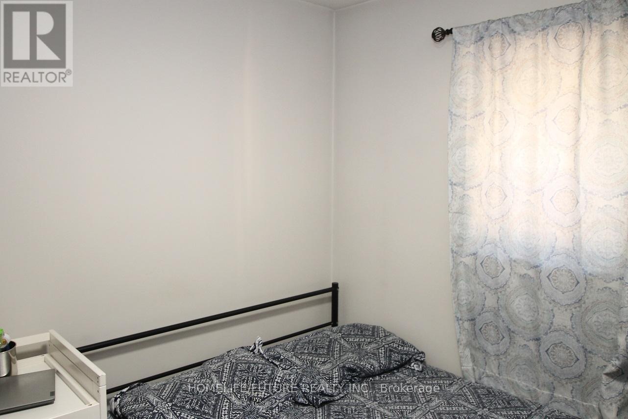 Main - 36 Baybrook Crescent, Toronto, Ontario  M1H 2R6 - Photo 9 - E12979290