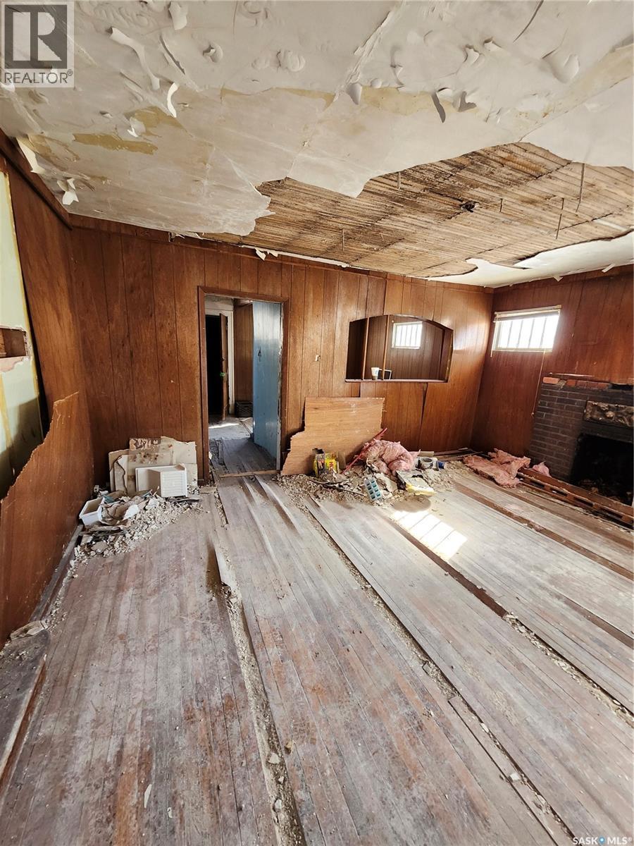 1455 Elphinstone Street, Regina, Saskatchewan  S4T 3M7 - Photo 4 - SK032509