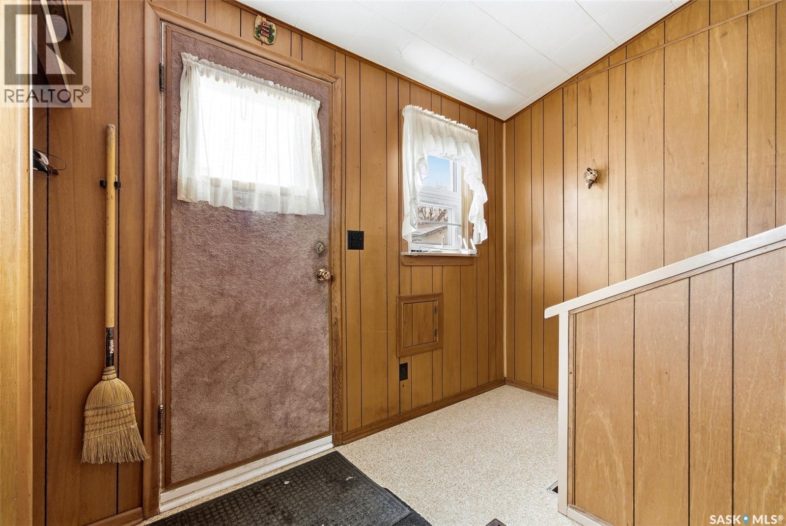 1921 Atkinson Street, Regina, Saskatchewan  S4N 3W6 - Photo 15 - SK032508