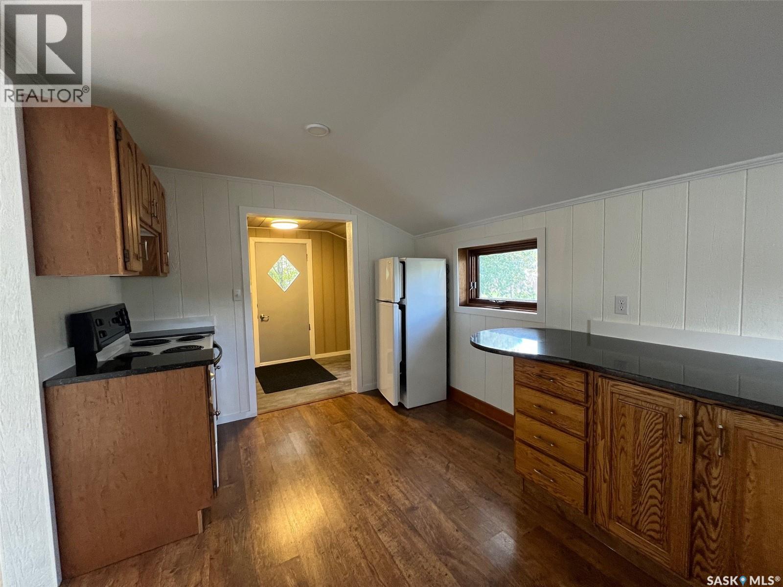 311 1st Street W, Wilkie, Saskatchewan  S0K 4W0 - Photo 2 - SK032506