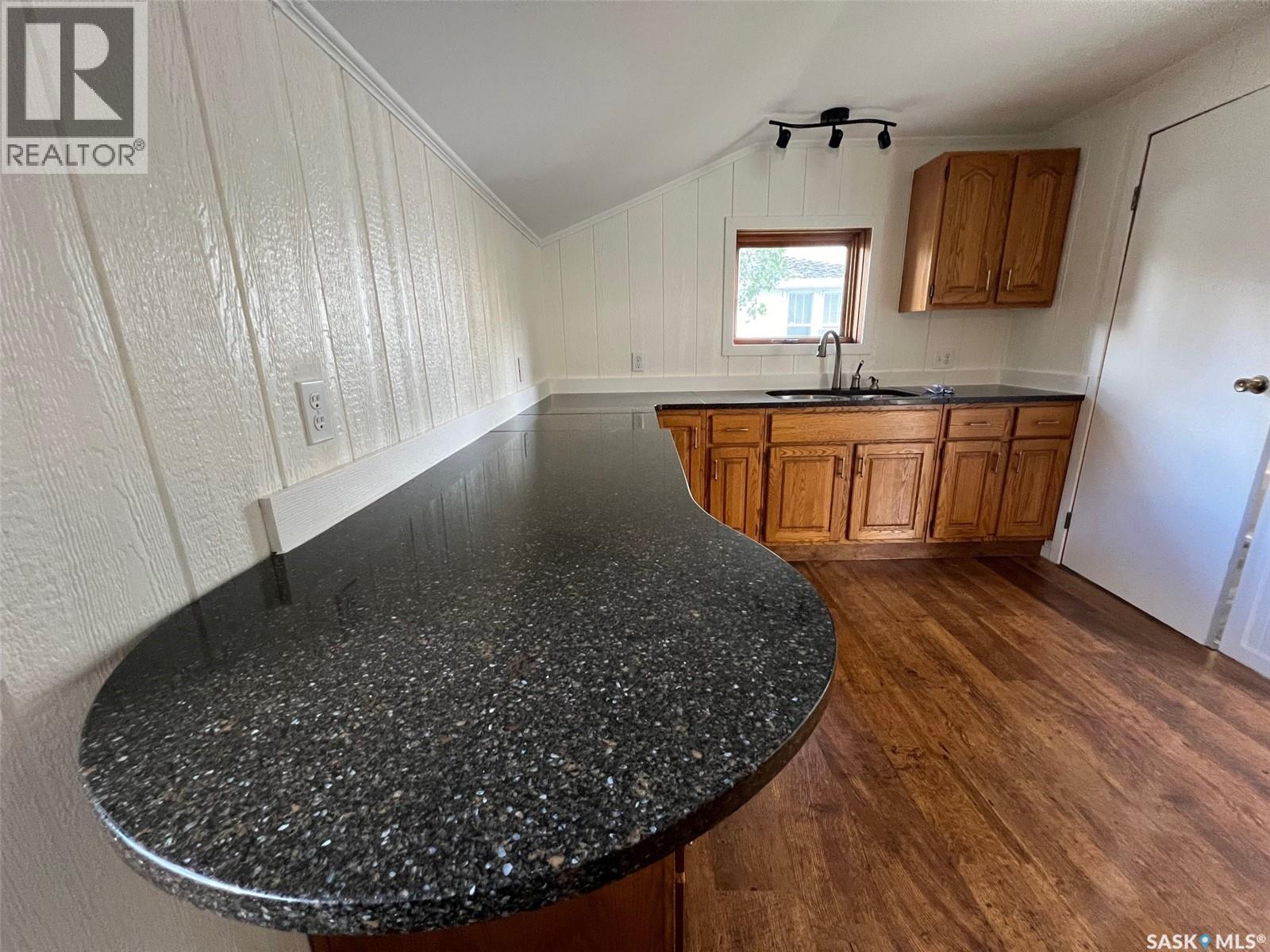 311 1st Street W, Wilkie, Saskatchewan  S0K 4W0 - Photo 4 - SK032506