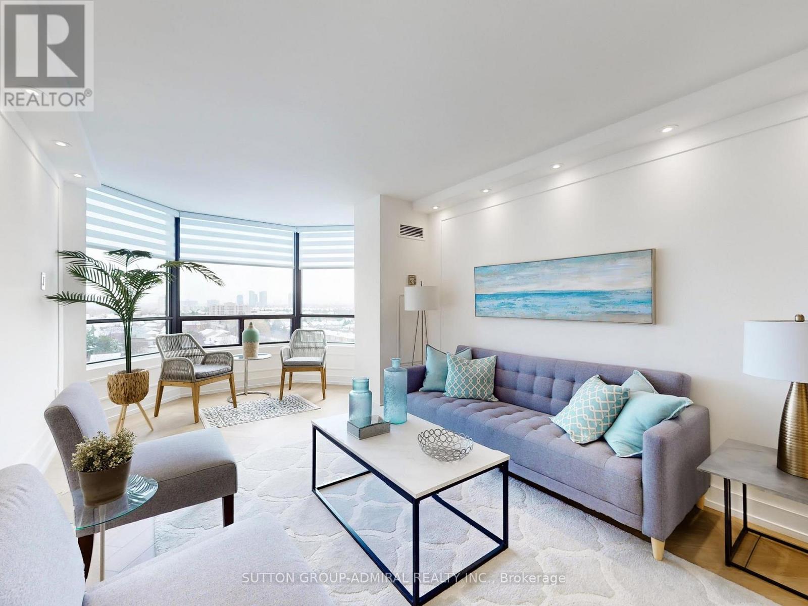 1009 - 7440 Bathurst Street, Vaughan, Ontario  L4J 7K8 - Photo 2 - N12979250