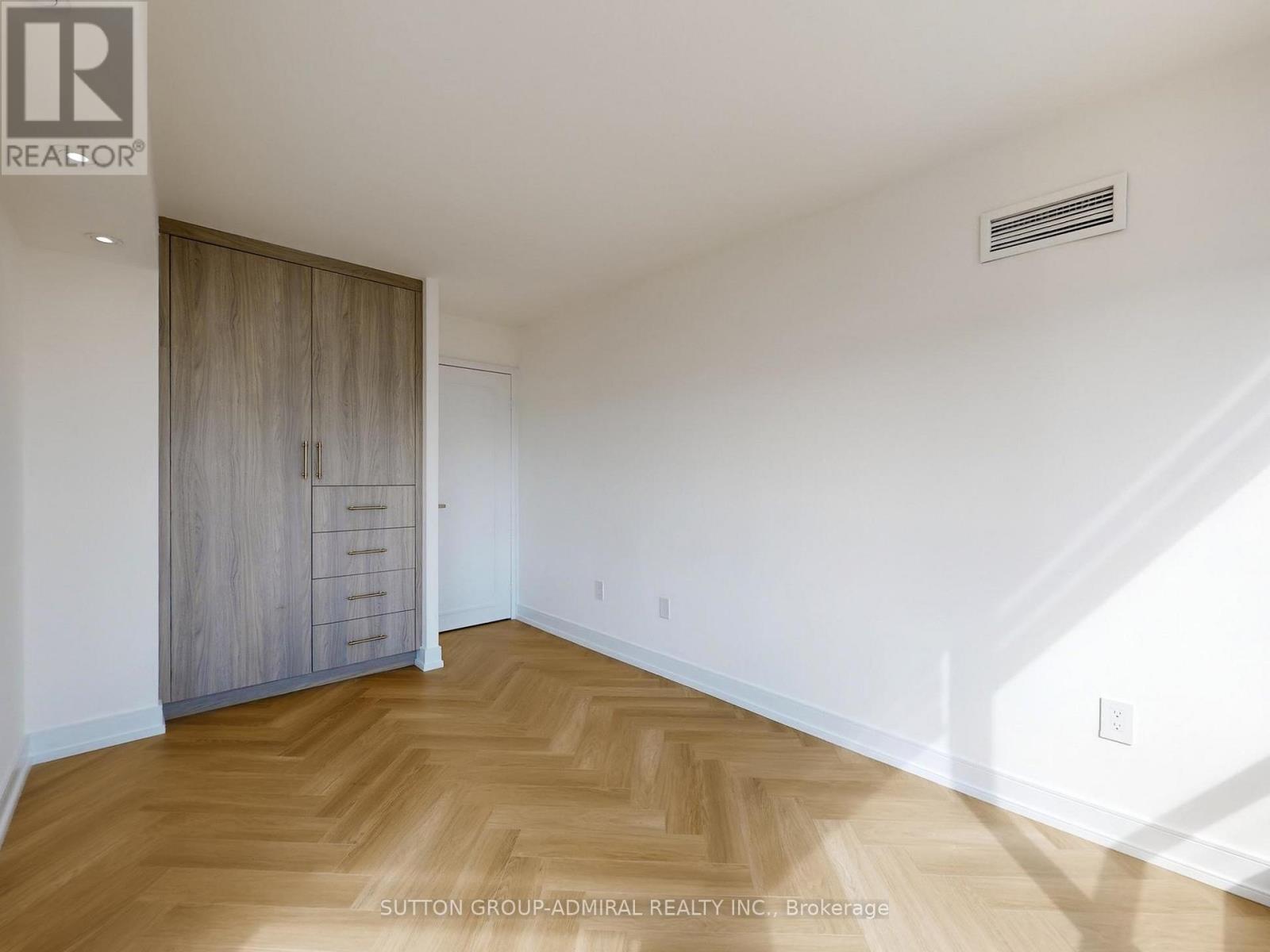 1009 - 7440 Bathurst Street, Vaughan, Ontario  L4J 7K8 - Photo 25 - N12979250